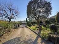 ROQUEFORT-LES-PINS : Villa dessinée par Maestracci — photo 2