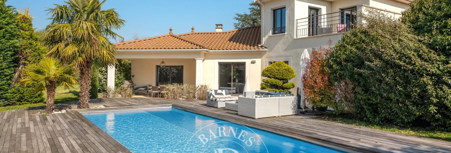 Maison 5 Pièces 230 m² à vendre à Dommartin (69380)