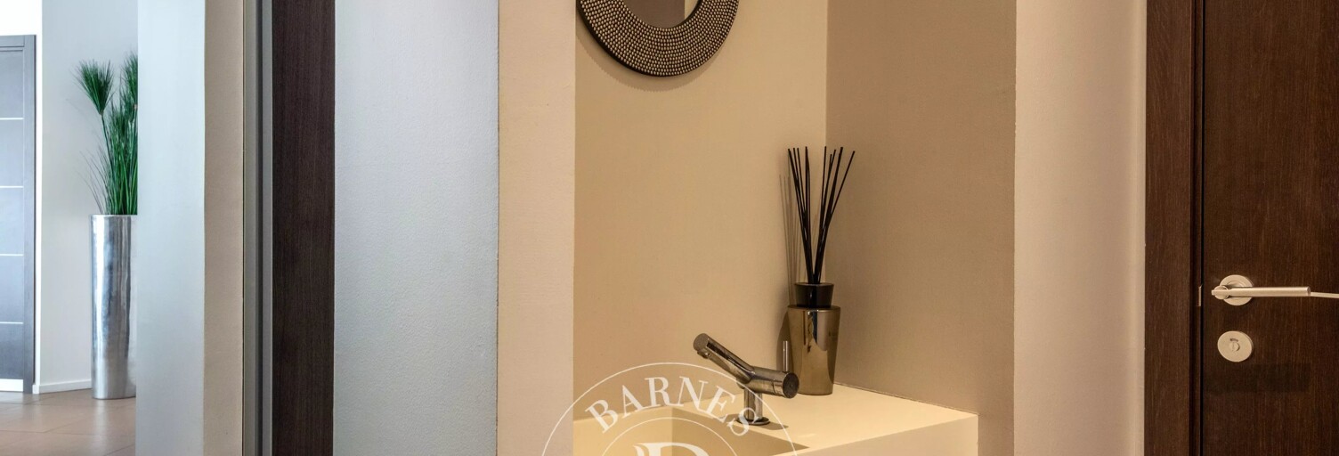 Maison 5 Pièces 230 m² à vendre à Dommartin (69380)