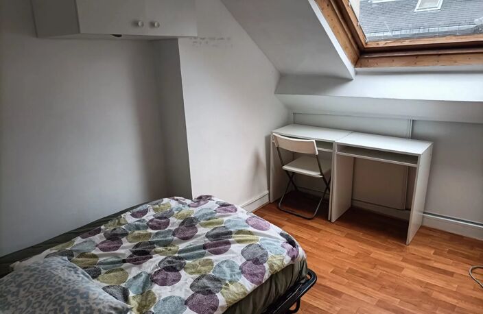 PARIS 4E SÉBASTOPOL, 3 PIÈCES DERNIER ÉTAGE — photo 3