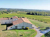 BATISSE EN PIERRE RENOVEE - 205 M2 - TERRAIN DE 3500M2 (OU P — photo 2