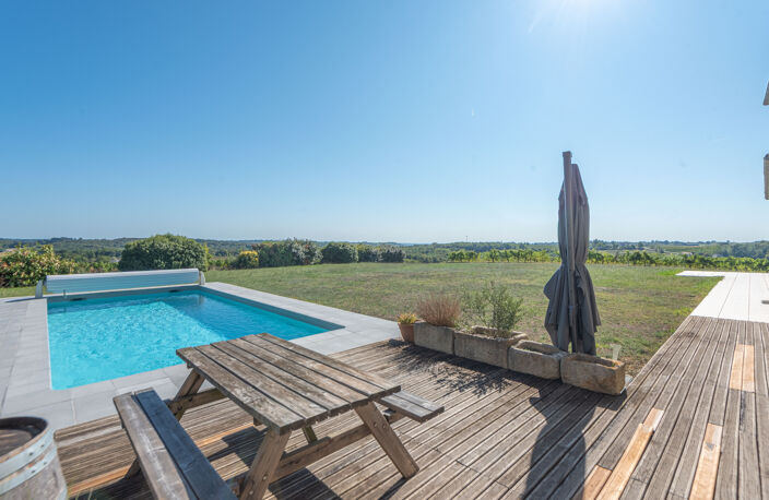 BATISSE EN PIERRE RENOVEE - 205 M2 - TERRAIN DE 3500M2 (OU P — photo 3