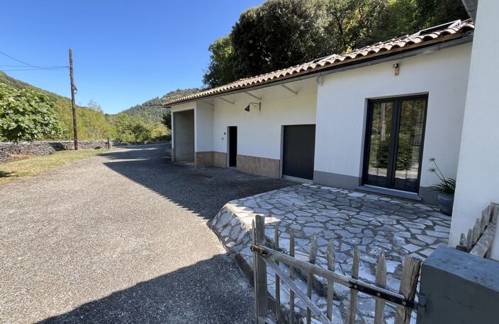 Villa AVEC GARAGES, TERRAIN, PISCINE — photo 4
