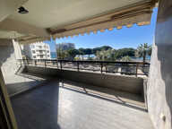 JUAN LES PINS, LE CENTER BAY, BEAU 3 PIECES VUE MER — photo 2