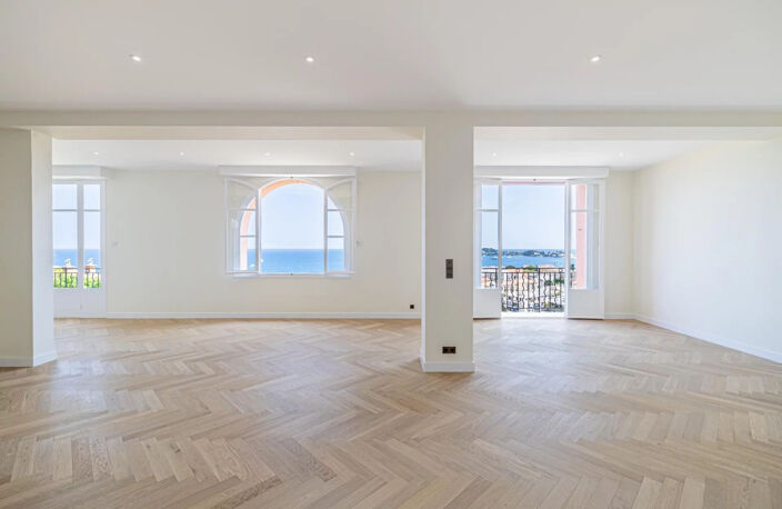 190M2 VUE MER appartement entièrement rénové de luxr à Beaul — photo 3