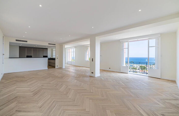 190M2 VUE MER appartement entièrement rénové de luxr à Beaul — photo 4