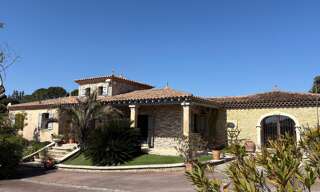 Maison 8 Pièces 176 m² à vendre à Vacqueyras (84190)