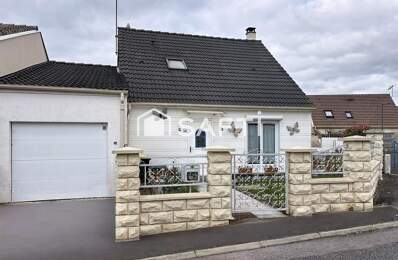 Maison familiale avec jardin, garage et sous-sol — photo du bien