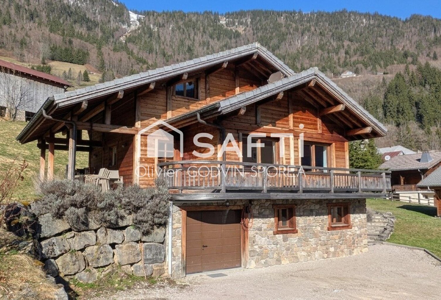 Chalet familial au coeur d'un village authentique à proximité du domaine des Portes du Soleil — photo 1