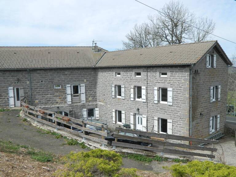 Tènement de 3 maisons,sur terrain de 6800m² env. Espace d'accueil ou projet famillial — photo 1