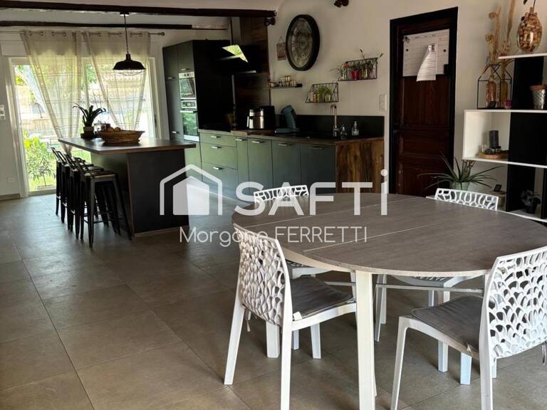 MAISON 260 M² AVEC PISCINE GARAGE ET DÉPENDANCES — photo 1