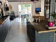 MAISON 260 M² AVEC PISCINE GARAGE ET DÉPENDANCES — photo 2