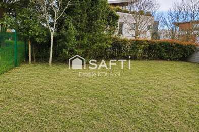 Terrain  184000 €