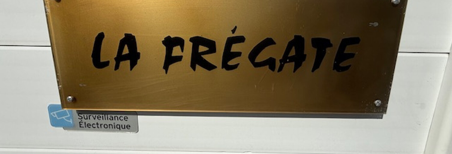 Garage  14 m² à louer à Hyères (83400)