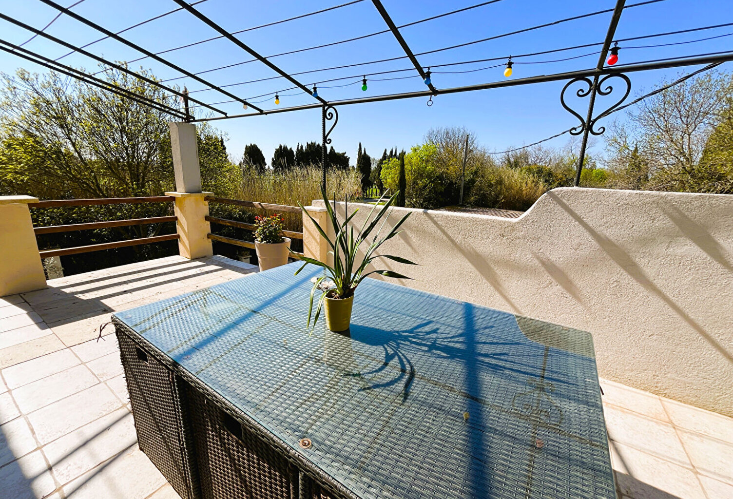 Maison Eyguieres 4 pièce(s) 150 m2 — photo 1