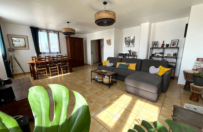 Maison Eyguieres 4 pièce(s) 150 m2 — photo 4
