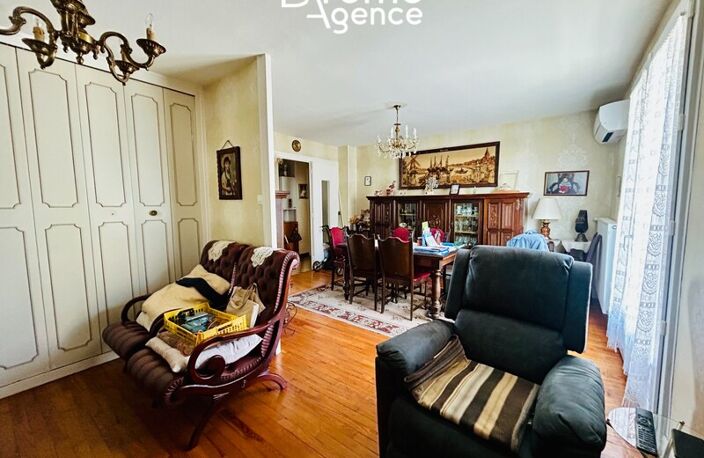 F4 — photo 4