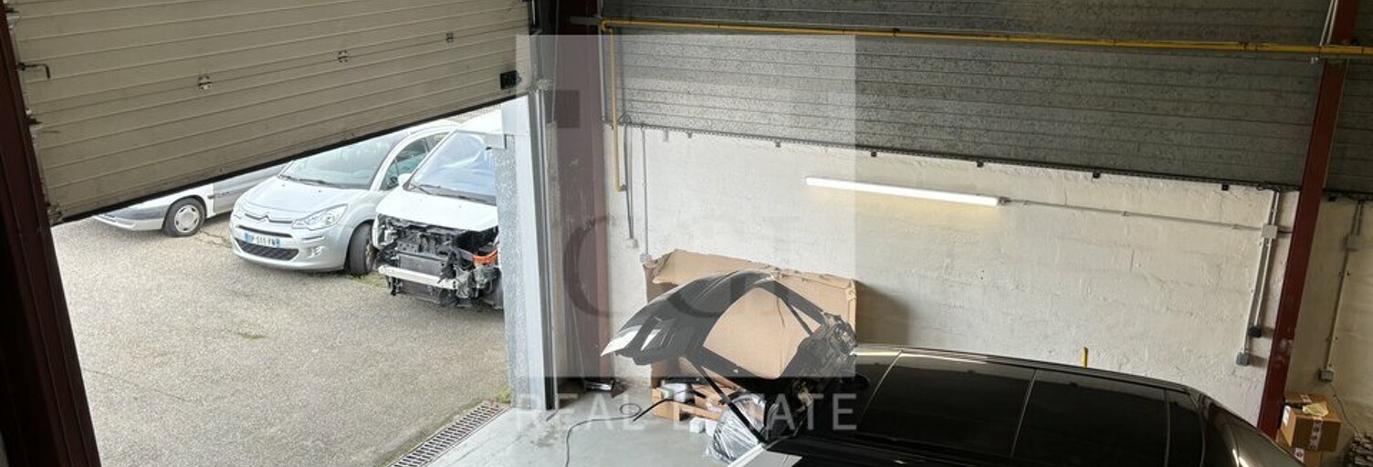 Commerce  380 m² à louer à Chassieu (69680)