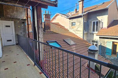 Appartement 5 pièces 980 €