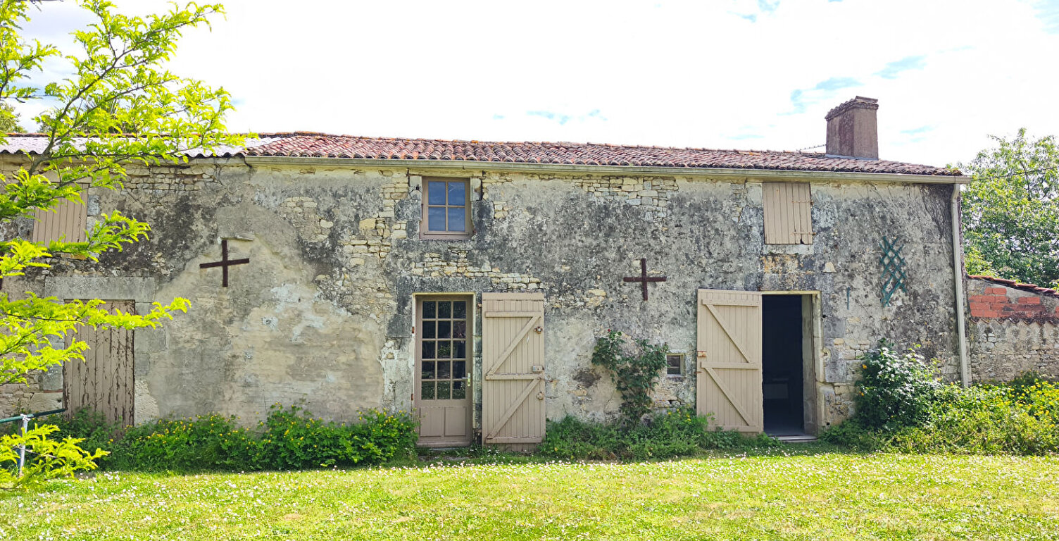 Longère et Hangar  -  Terrain  - Thaire — photo 1