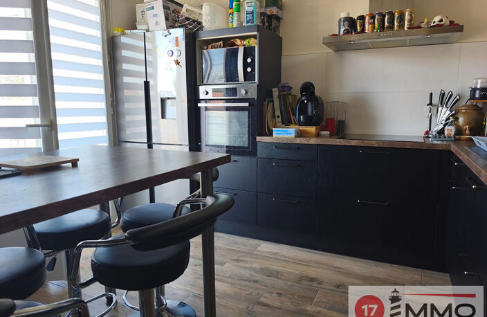 Maison familiale avec garage, jardin et dépendance -  Rochefort — photo 3