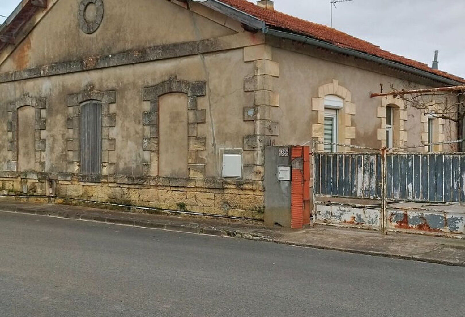 Fort potentiel - Maison à rénover — photo 1