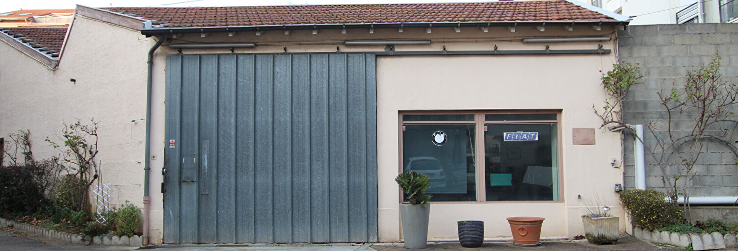 Commerce  280 m² à vendre à Villeurbanne (69100)