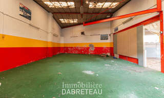 Local industriel  173 m² à vendre à Villeurbanne (69100)