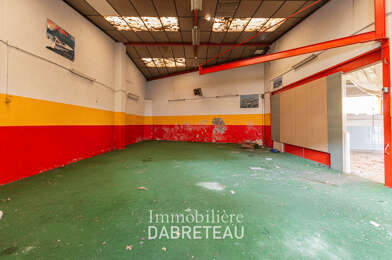 Local industriel  367000 €