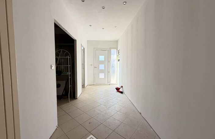 Maison - 170m² - Crécy-sur-Serre — photo 3