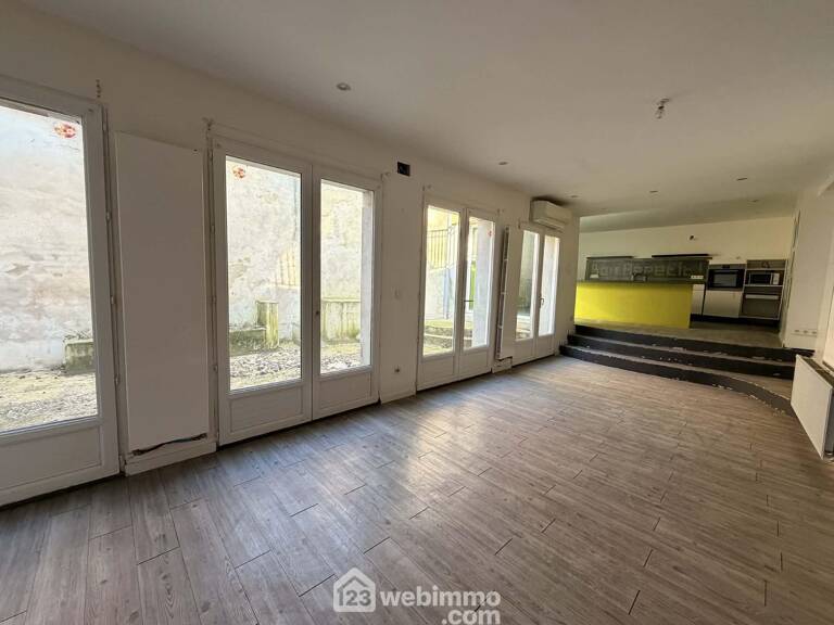 Maison - 170m² - Crécy-sur-Serre — photo 1