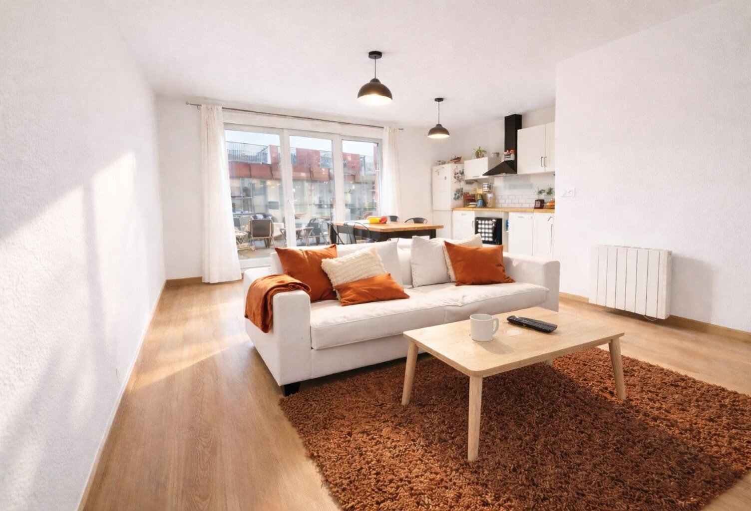 Résidence sécurisée, T3 avec vaste séjour, terrasse de 20 m² et 2 places de parking — photo 1