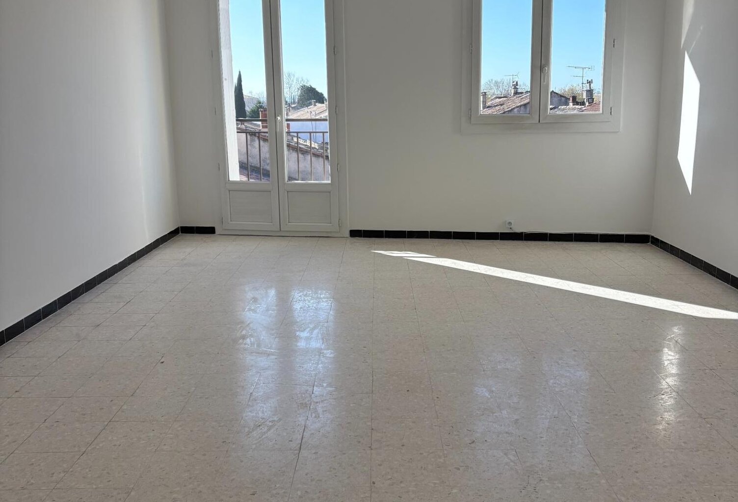 Appartement au dernier étage sans vis à vis avec garage — photo 1