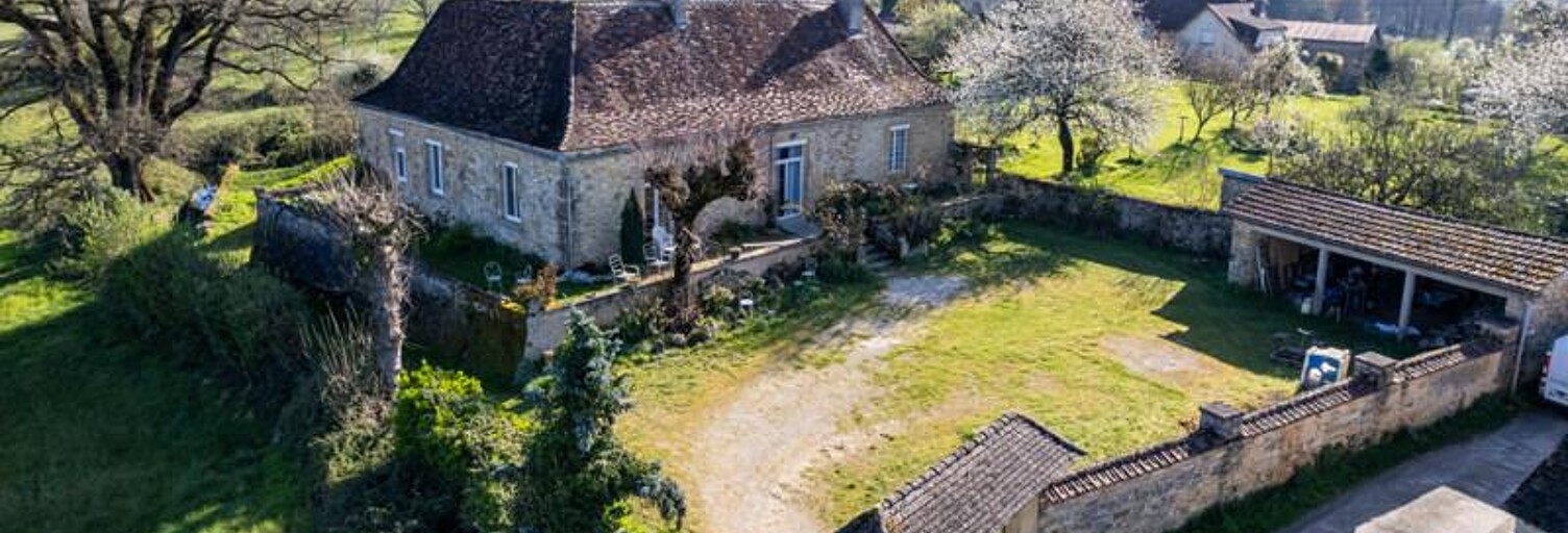 Maison 12 Pièces 310 m² à vendre à Saint-Germain-des-Prés (24160)