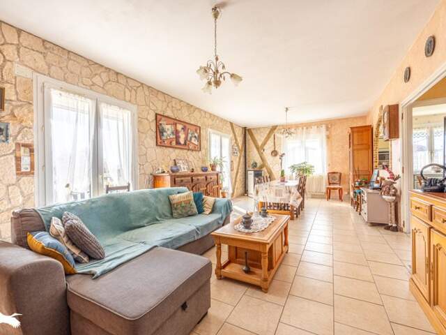 Maison 5 pièces 167 m² à Surgères — photo du bien