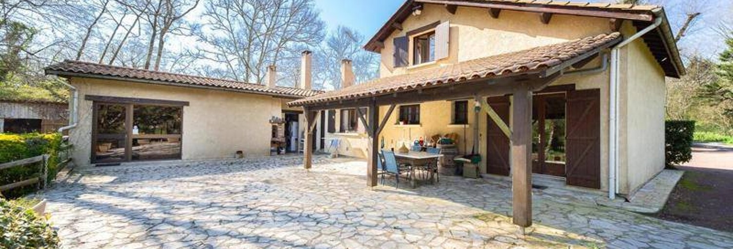 Maison 7 Pièces 208 m² à vendre à Val de Virvée (33240)