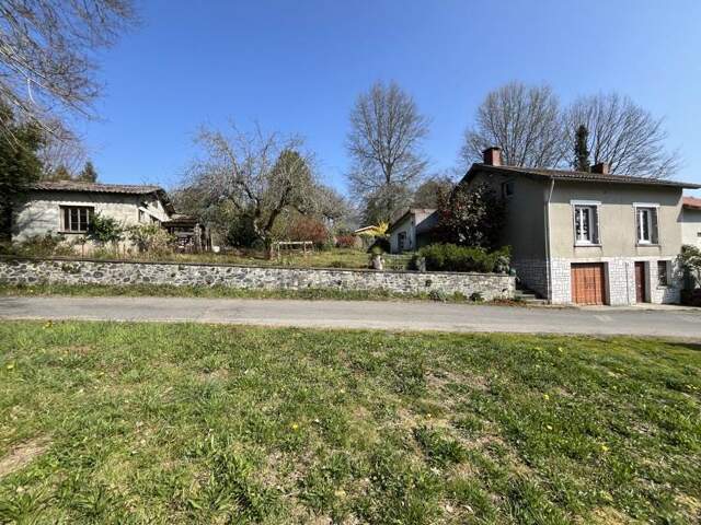 Maison de bourg de 3 pièces principales — photo du bien