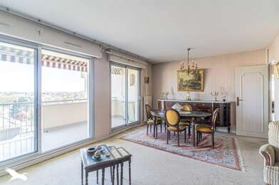 Appartement 5 pièces 369600 €