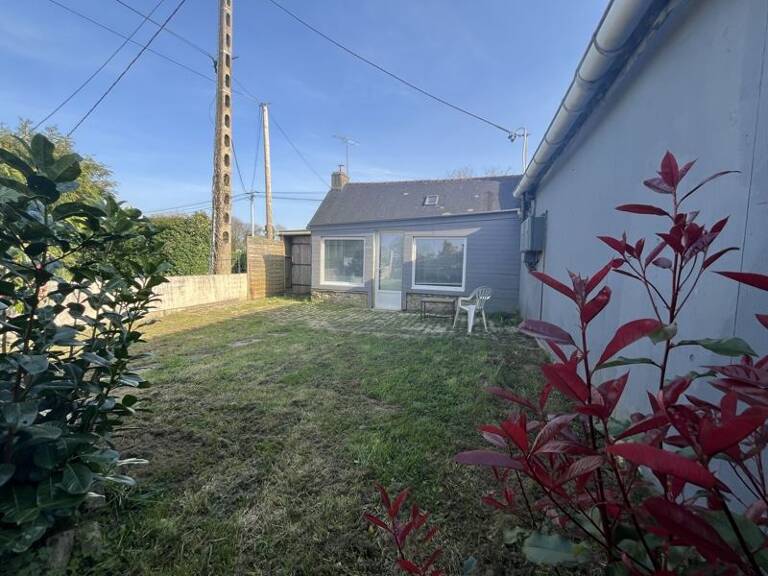 Maison en pierre de 3 pièces principales — photo 1