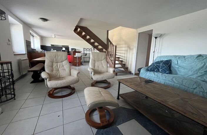 Maison en pierre de 3 pièces principales — photo 2
