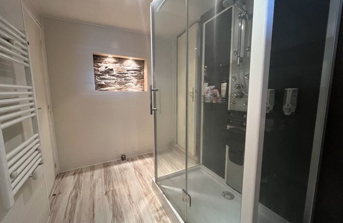 Maison en pierre de 3 pièces principales — photo 3