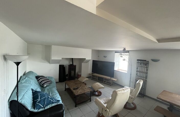 Maison en pierre de 3 pièces principales — photo 5