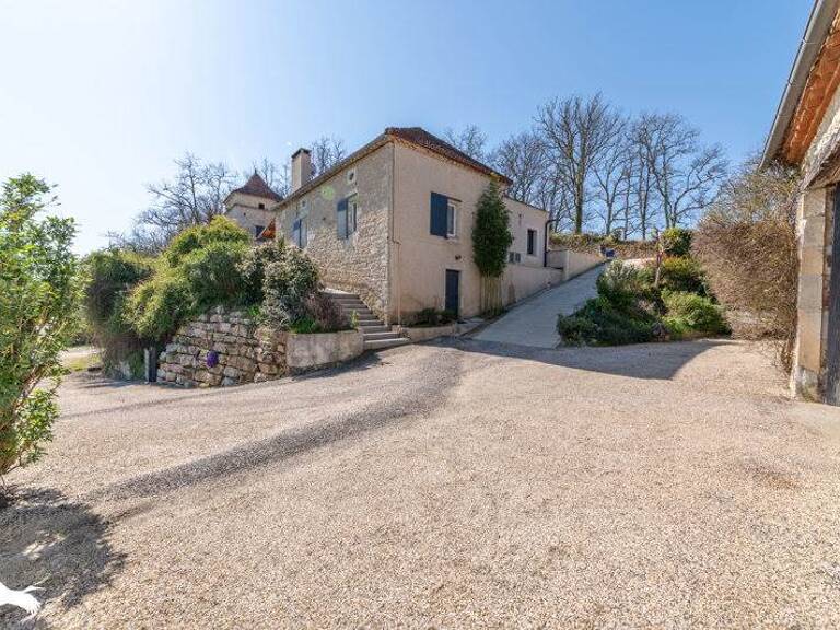 Ferme (tte) de 5 pièces principales — photo 1