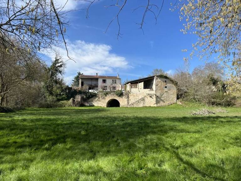 Maison en pierre de 5 pièces principales — photo 1