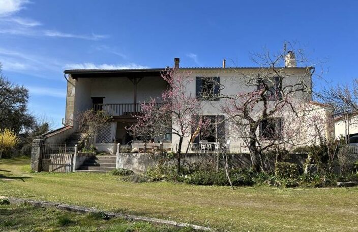 Maison en pierre de 5 pièces principales — photo 2