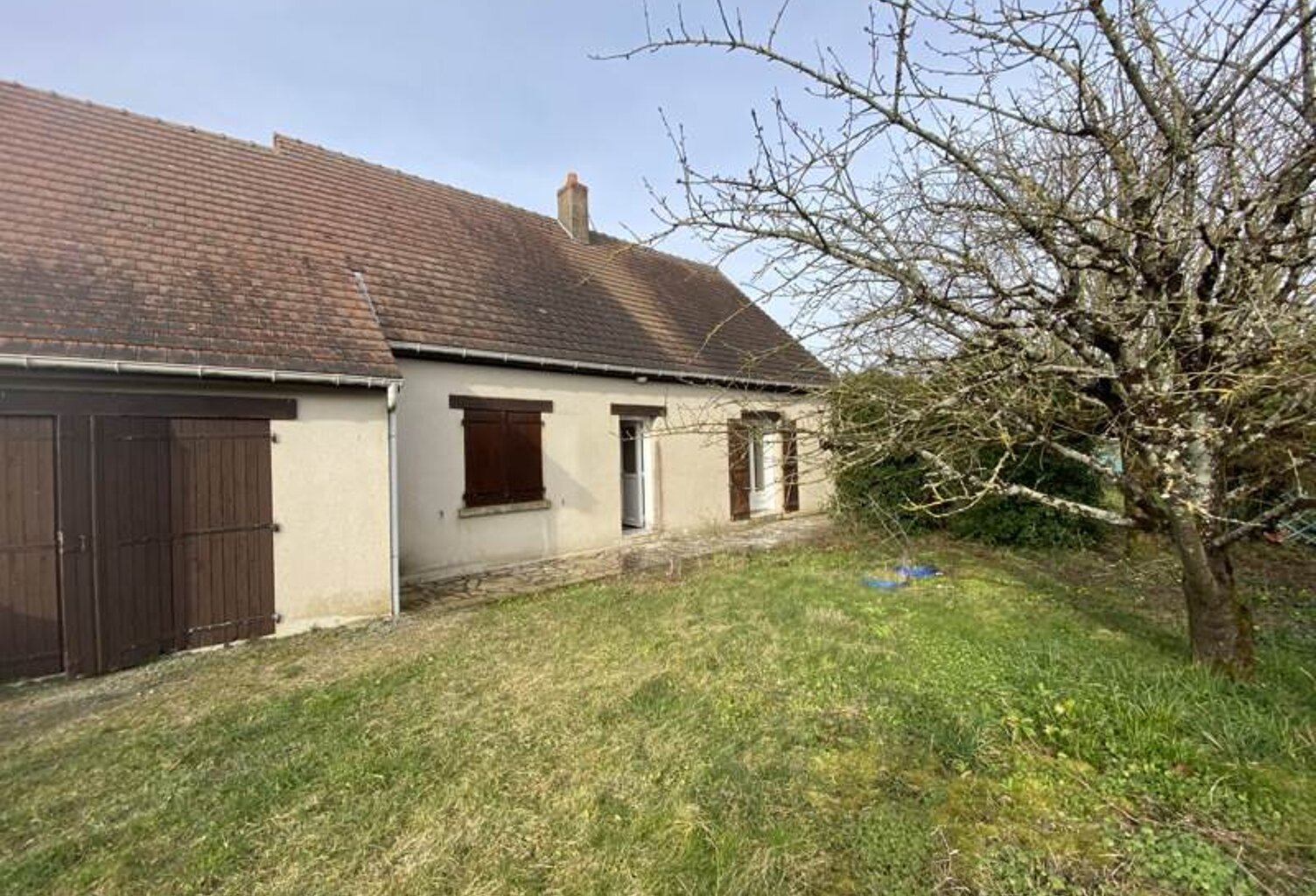 Vente maison 3 pièces 76 m² Saint-Laurent-en-Gâtines (37380) — photo 1