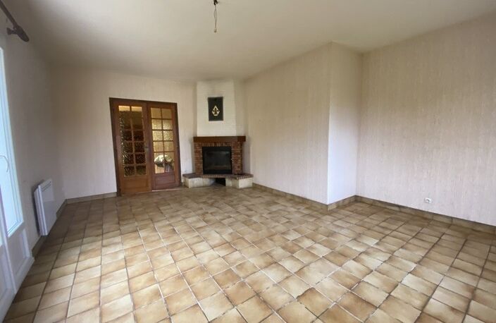Vente maison 3 pièces 76 m² Saint-Laurent-en-Gâtines (37380) — photo 2