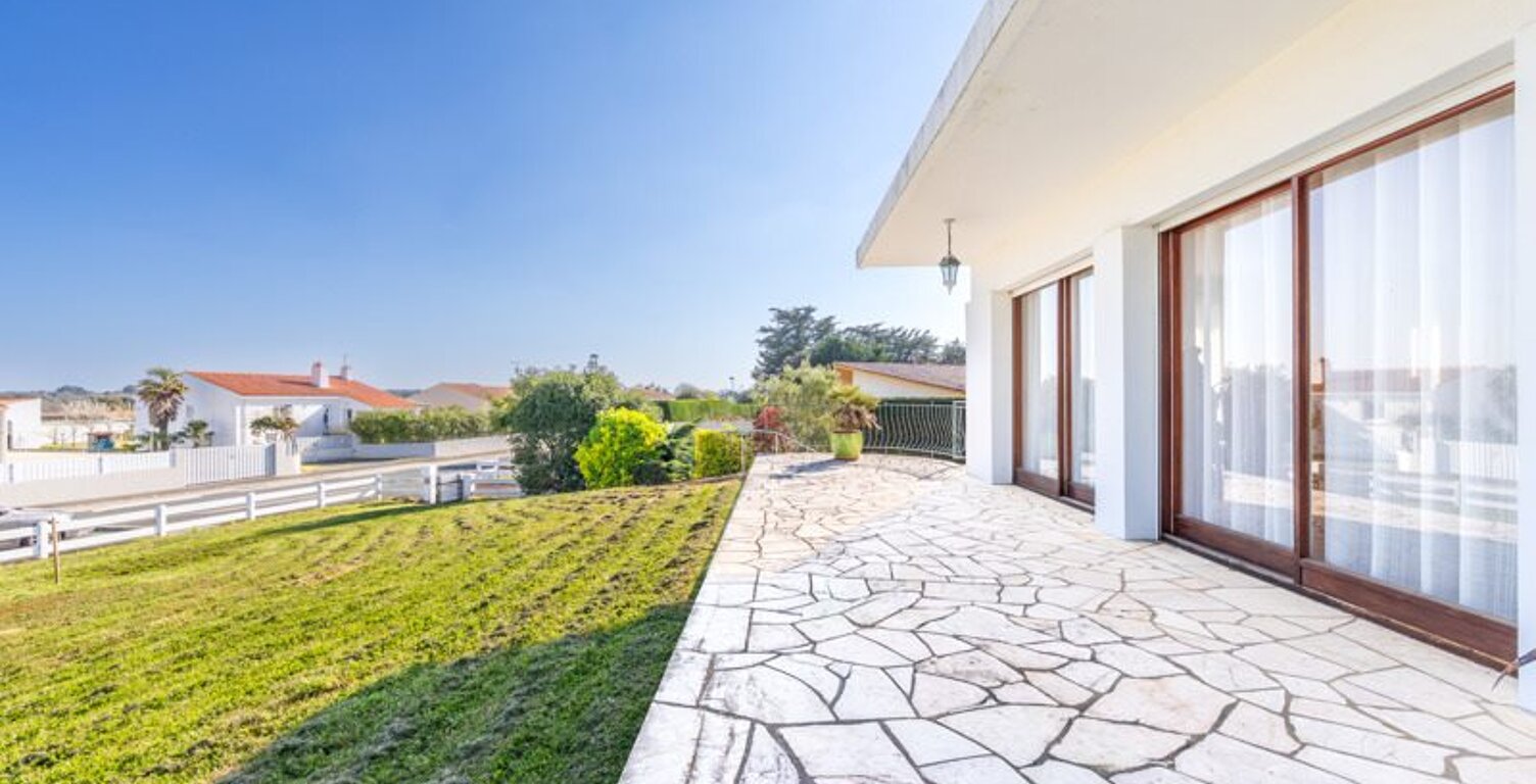 Vente maison 4 pièces 138 m² Les Sables-d'Olonne (85180) — photo 1