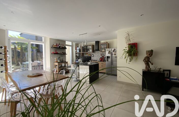 Vente Maison de ville 7 pièces — photo 2