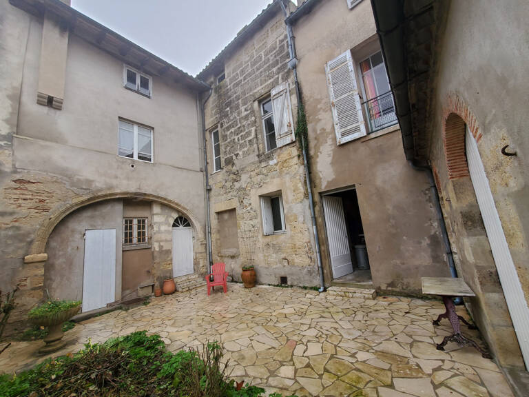 Centre ville de Marmande maison de carractère avec jardin et garage — photo 1